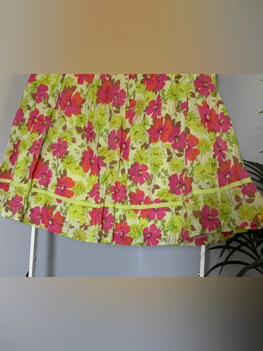 Liz Claiborne Bright Floral Circle Skirt in Lime & Pink - Picture 5 of 16